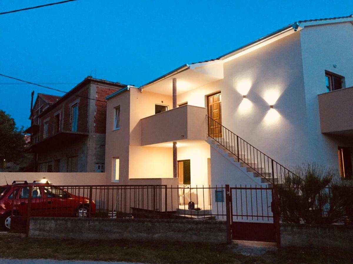 Apartments Branka Gornji Karin Εξωτερικό φωτογραφία