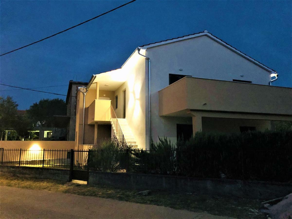 Apartments Branka Gornji Karin Εξωτερικό φωτογραφία